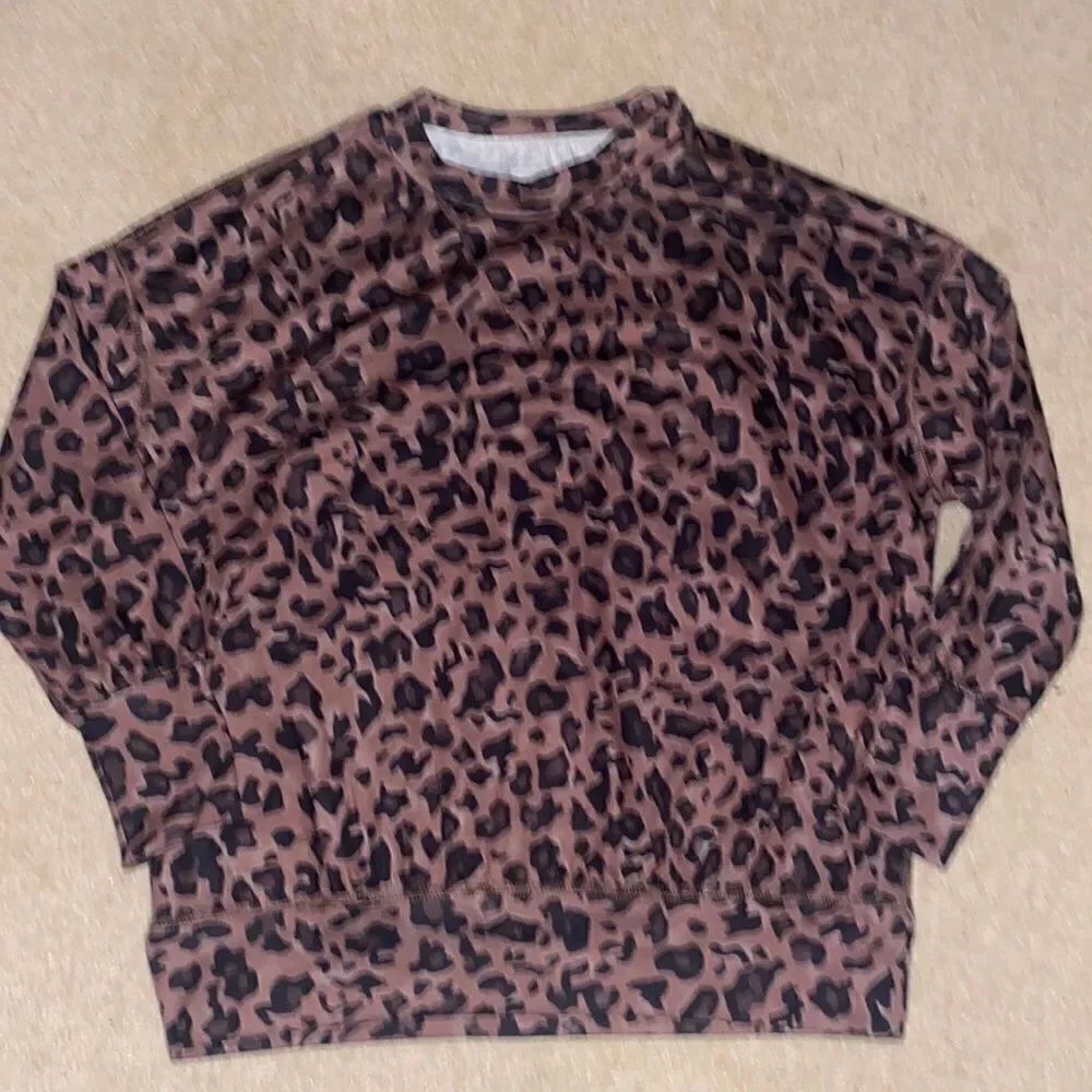 Leopard Print Pullover Top! - Picture 5 of 5